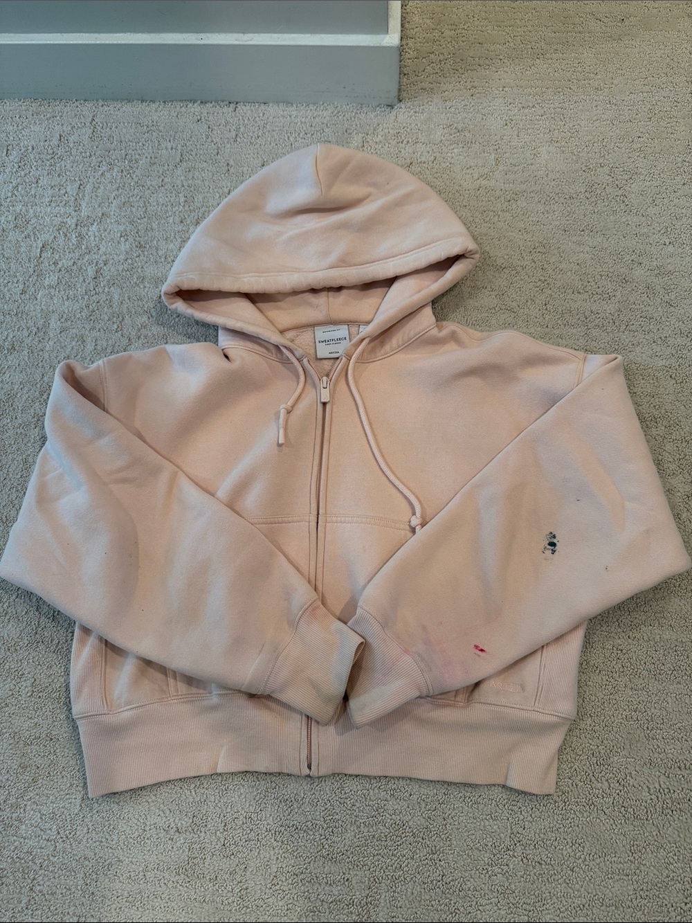 Aritzia cropped zip up in peachy pink colour